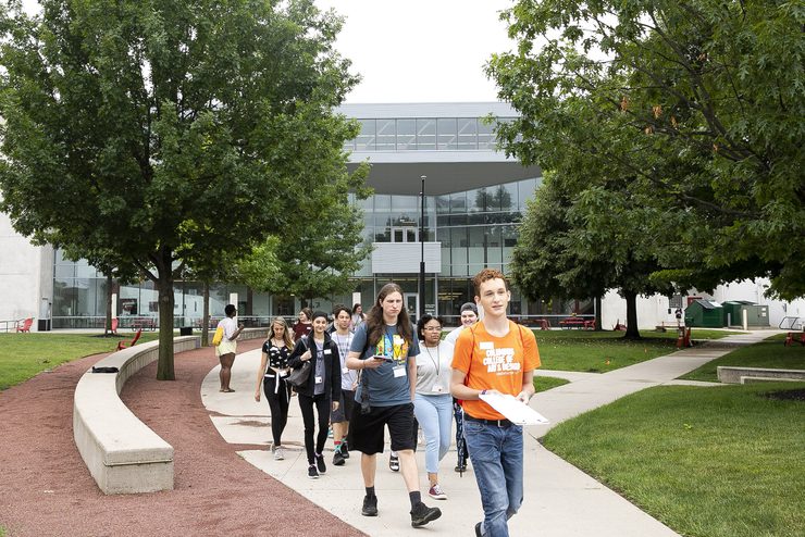 student-orientation-card-group-240306