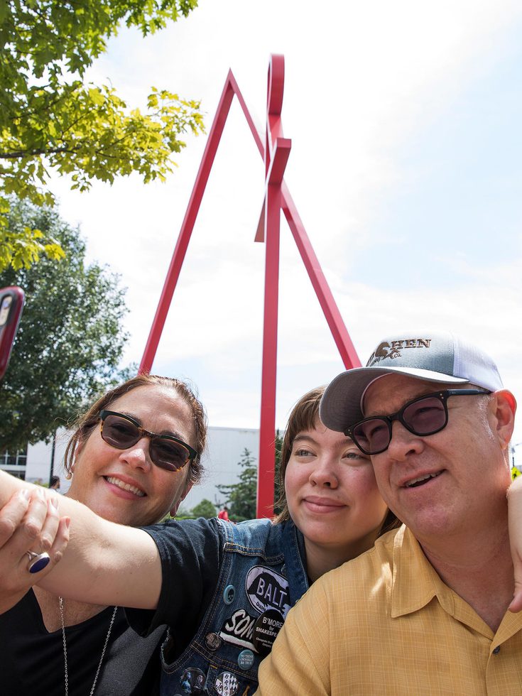 selfie-art-sign-section-featured-240305