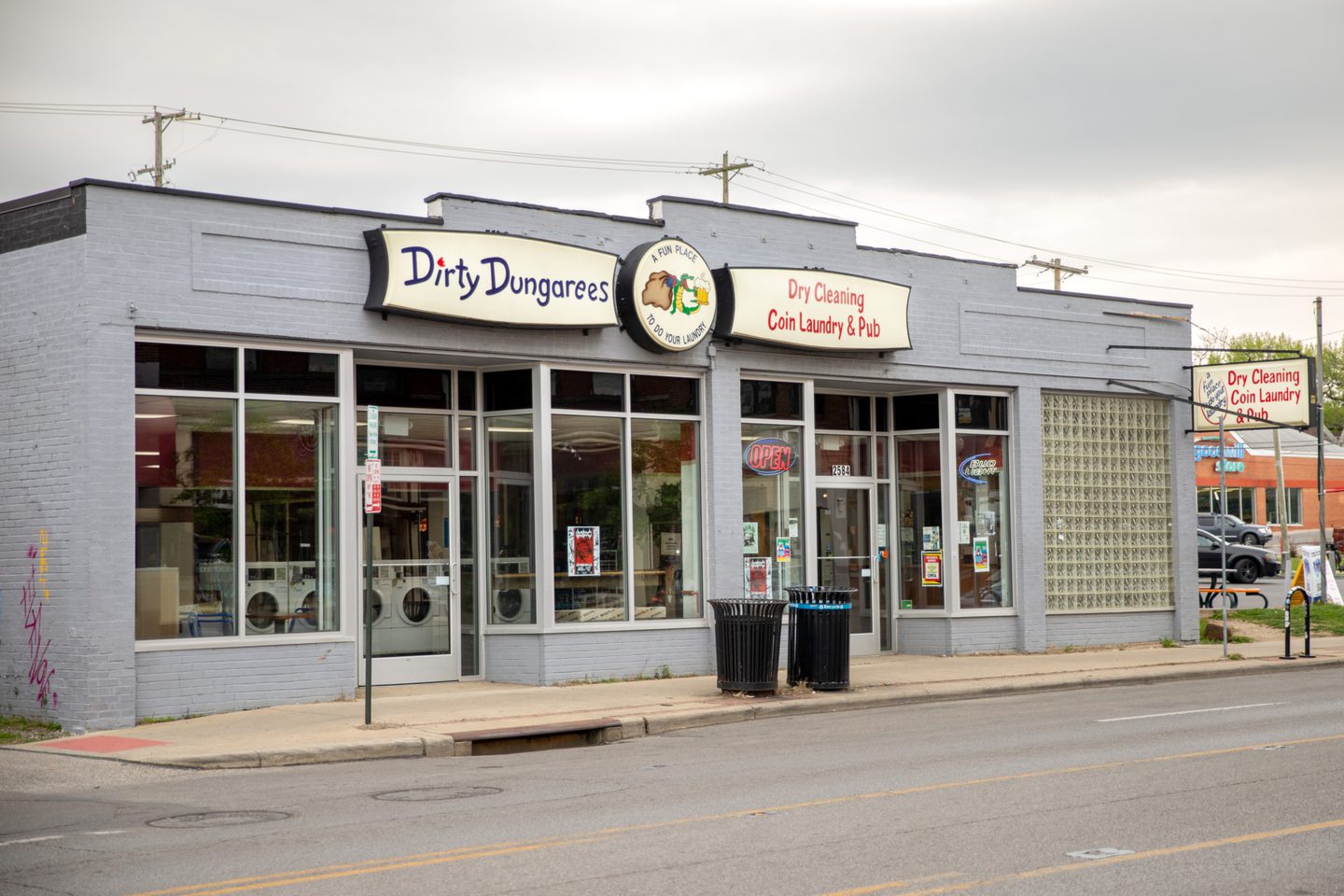 media-gallery-columbus-dirty-dungarees-exterior