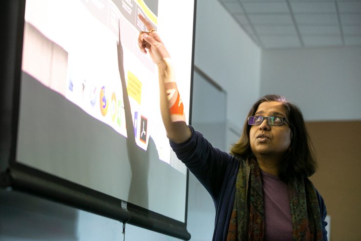 sapna-singh-teaching-card-group-240314